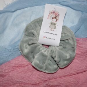 Scrunchies για τη Μαμά – Στυλ και Άνεση